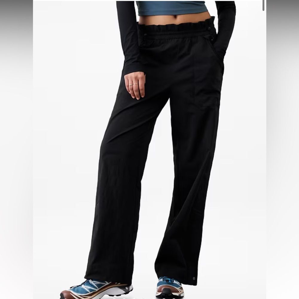 Athleta Trekkie High Rise Parachute Pant Sz 6 Black Cargo Ripstop Hiking Outdoor